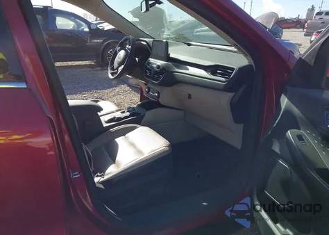 2020 Ford Escape Titanium Hybrid z USA, uszkodzony, nr VIN 1FMCU0DZ7LUC73097